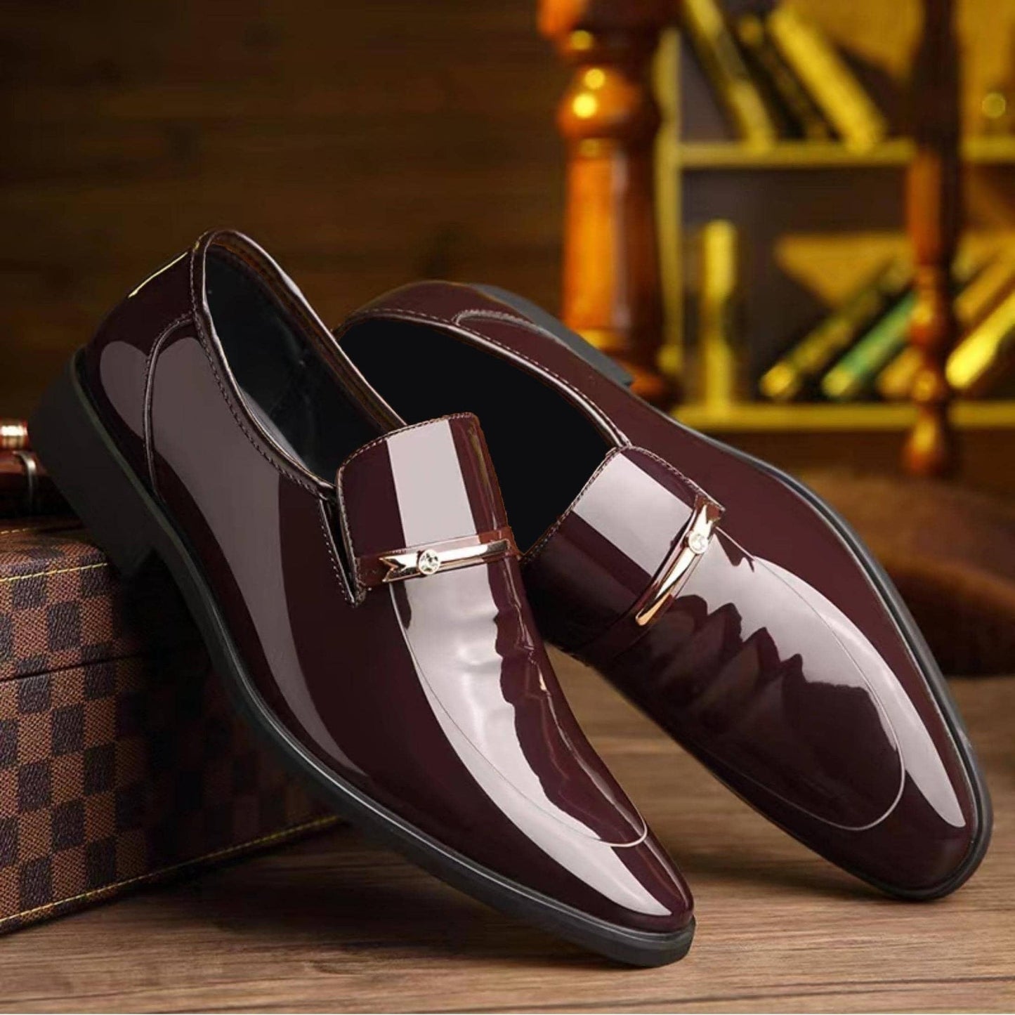 Herren Elegante Business Slipper – Klassische Lackschuhe für Büro & festliche Anlässe