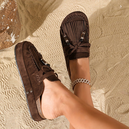 Damen Mokassin-Pantoletten mit Fransen und Perlendekor – Vintage Slipper für Sommer und Freizeit