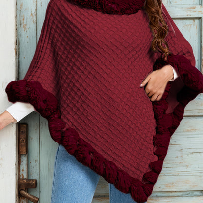 Damen Poncho mit Pelzbesatz und Rollkragen Strickmuster