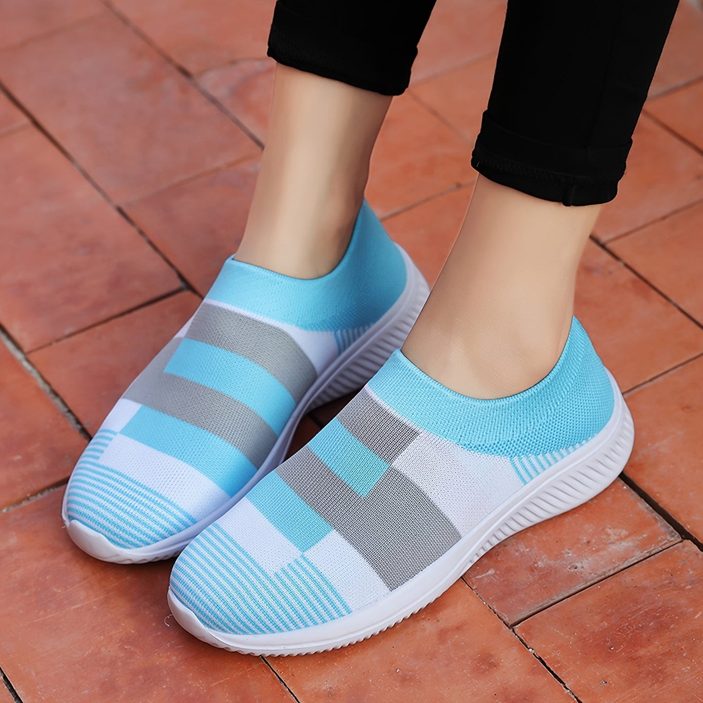 Damen Slip-On Sneaker – Bequeme Freizeitschuhe mit modernem Muster für Alltag und Spaziergänge