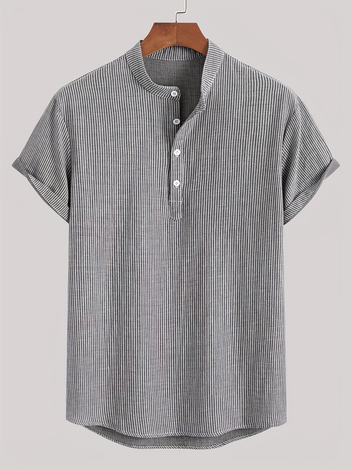 Herren Kurzarm-Henley mit Stehkragen und Streifen – Modernes Freizeitshirt für Alltag und Ausgehen