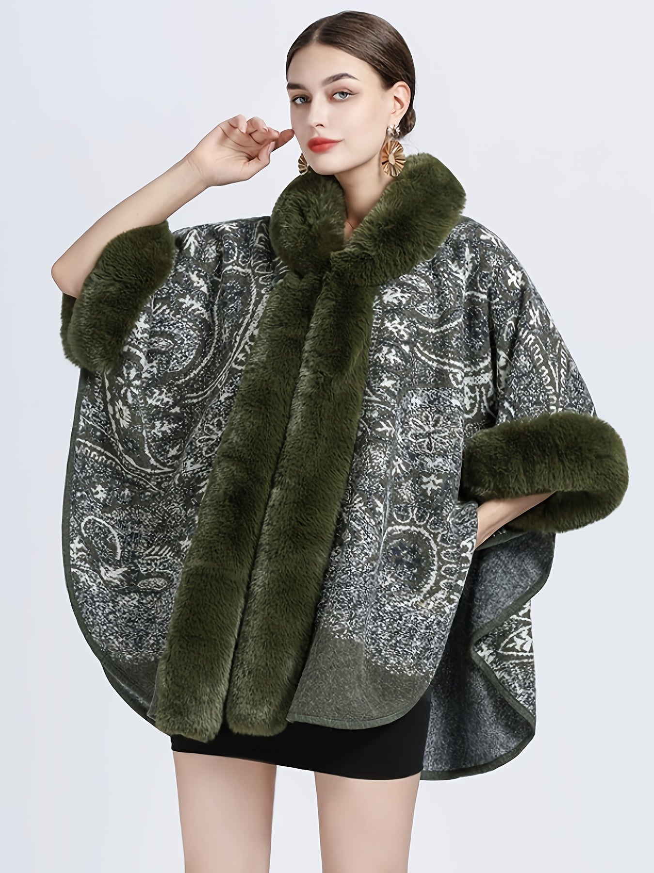 Damen Cape mit Kapuze und Kunstpelzbesatz - Musterbedruckt, Mehrfarbig