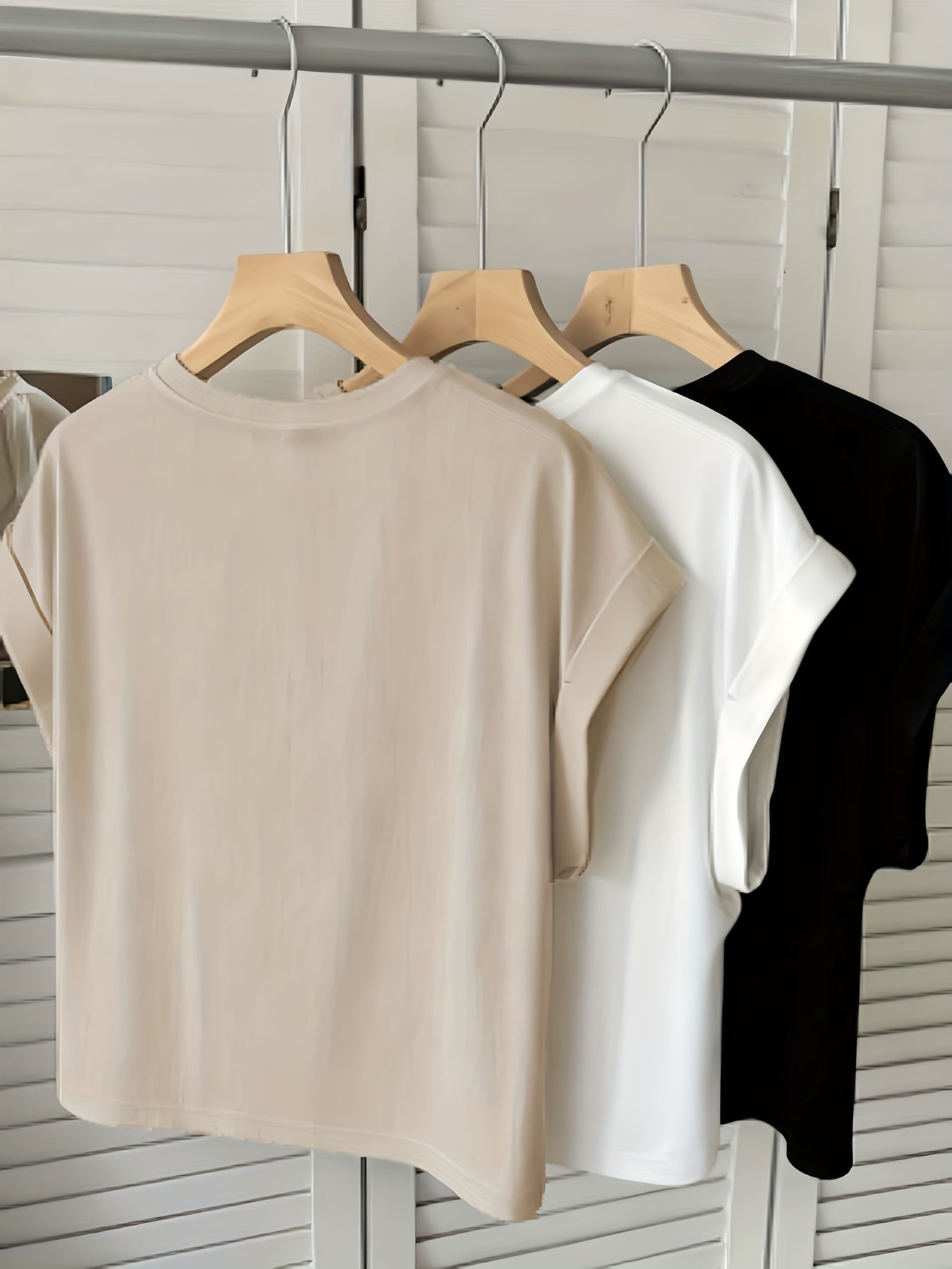 Damen Basic T-Shirt mit Aufschlagärmeln – Moderner Freizeitstil für Alltag und Büro