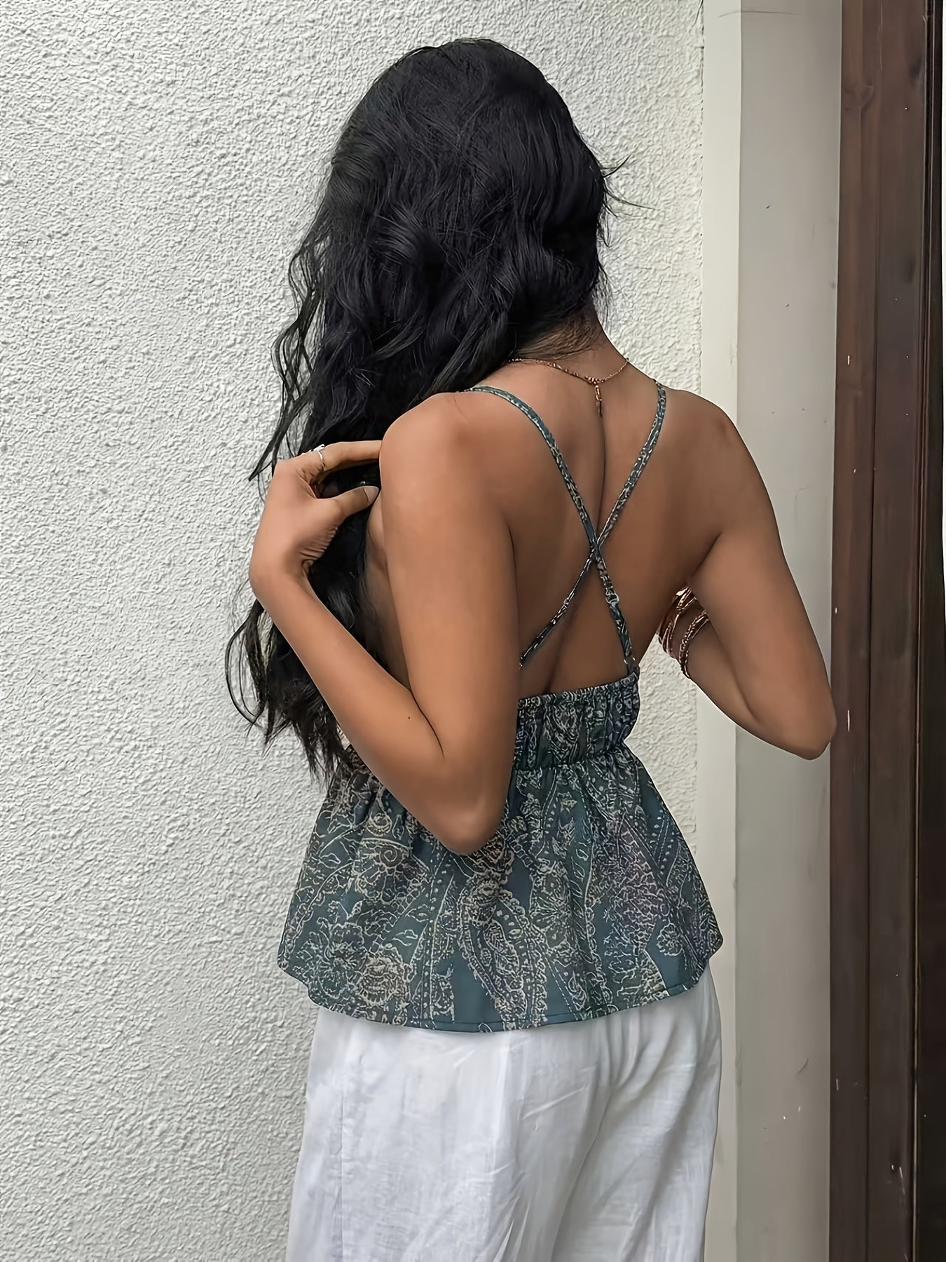 Damen Boho-Top mit tiefem V-Ausschnitt und Paisley-Muster – Feminines Sommer-Camisole für Freizeit & Urlaub