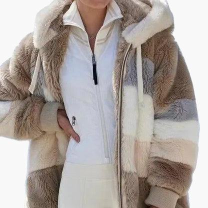 Damen Winterjacke mit Kapuze und Reißverschluss – Kuscheliger Freizeitmantel für kalte Tage