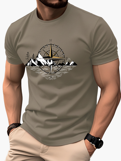 Herren T-Shirt mit Kompass und Bergmotiv – Outdoor Abenteuer, Freizeit & Reisen