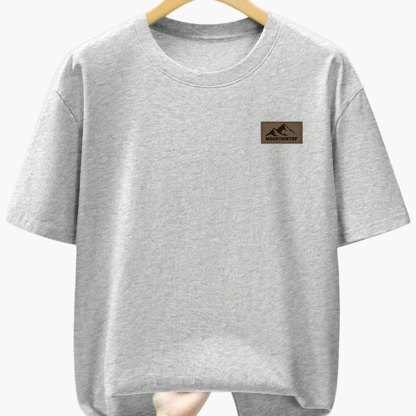 Herren T-Shirt mit dezentem Mountain Patch – Freizeit & Alltag, moderner Look