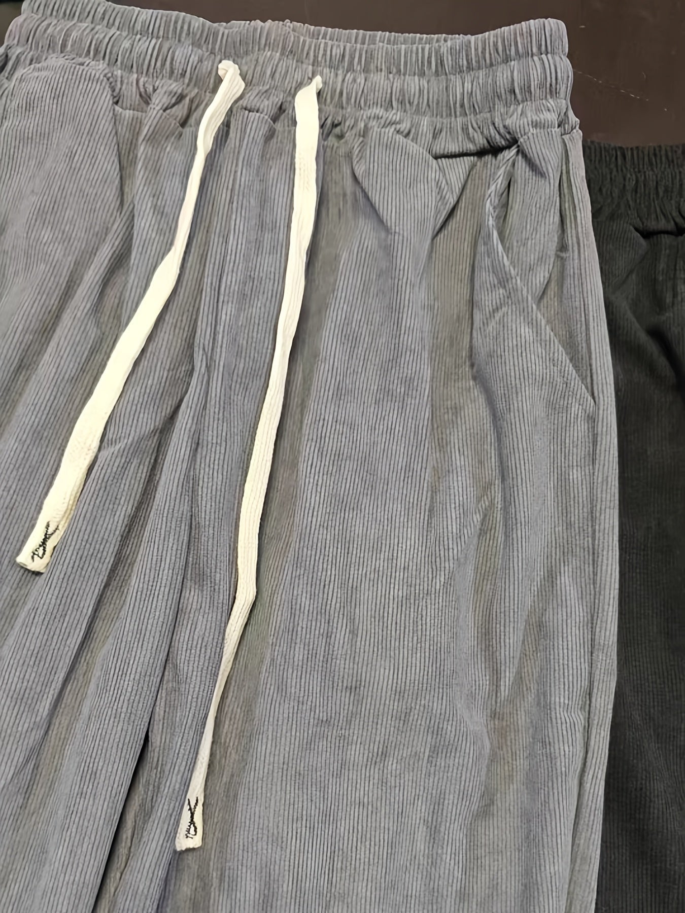 Herren Plissee-Freizeithose mit Kordelzug – Moderner City-Look, Relaxed Fit, Urban Style