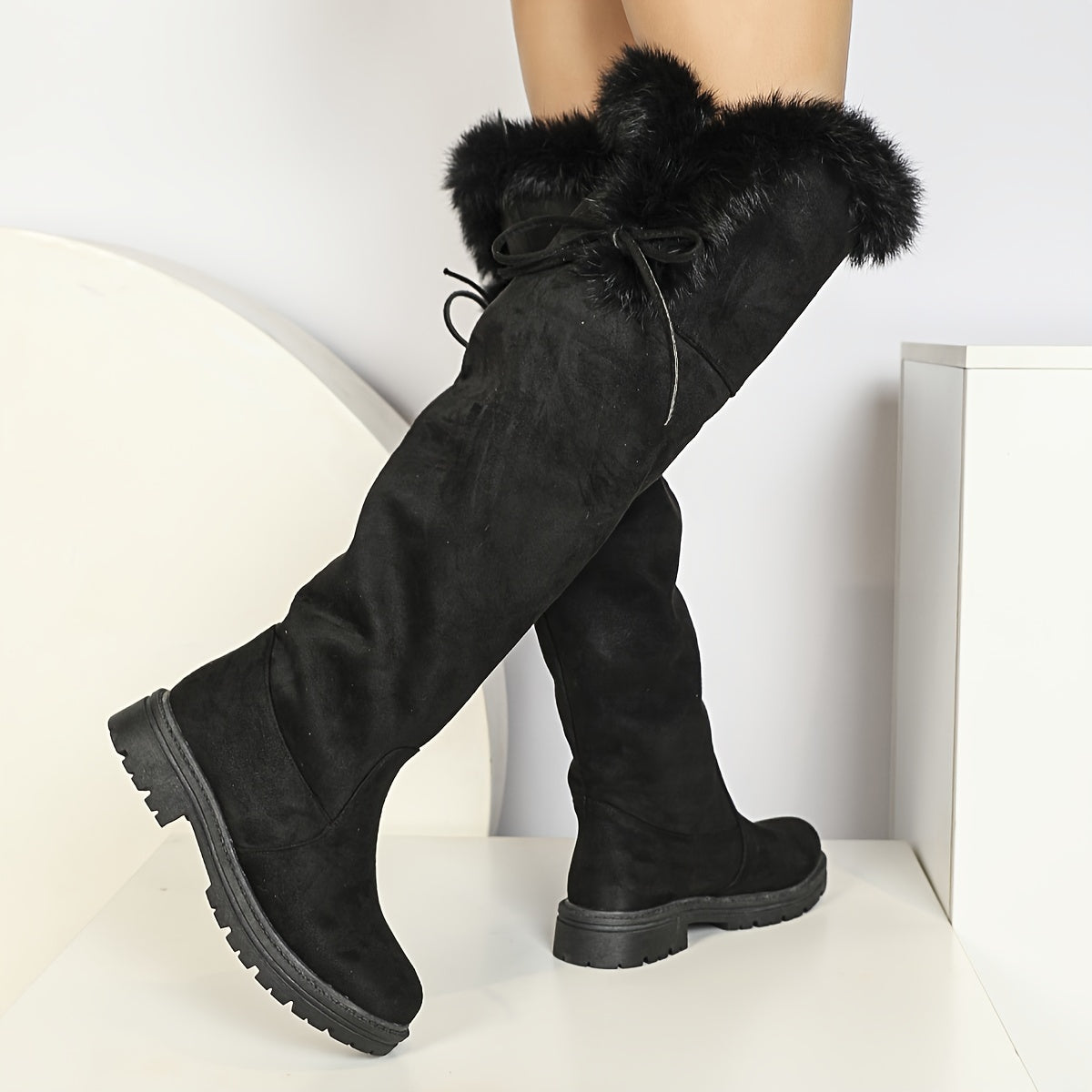 Damen Overknees Stiefel Schwarz mit Plüschbesatz Schnürung Blockabsatz
