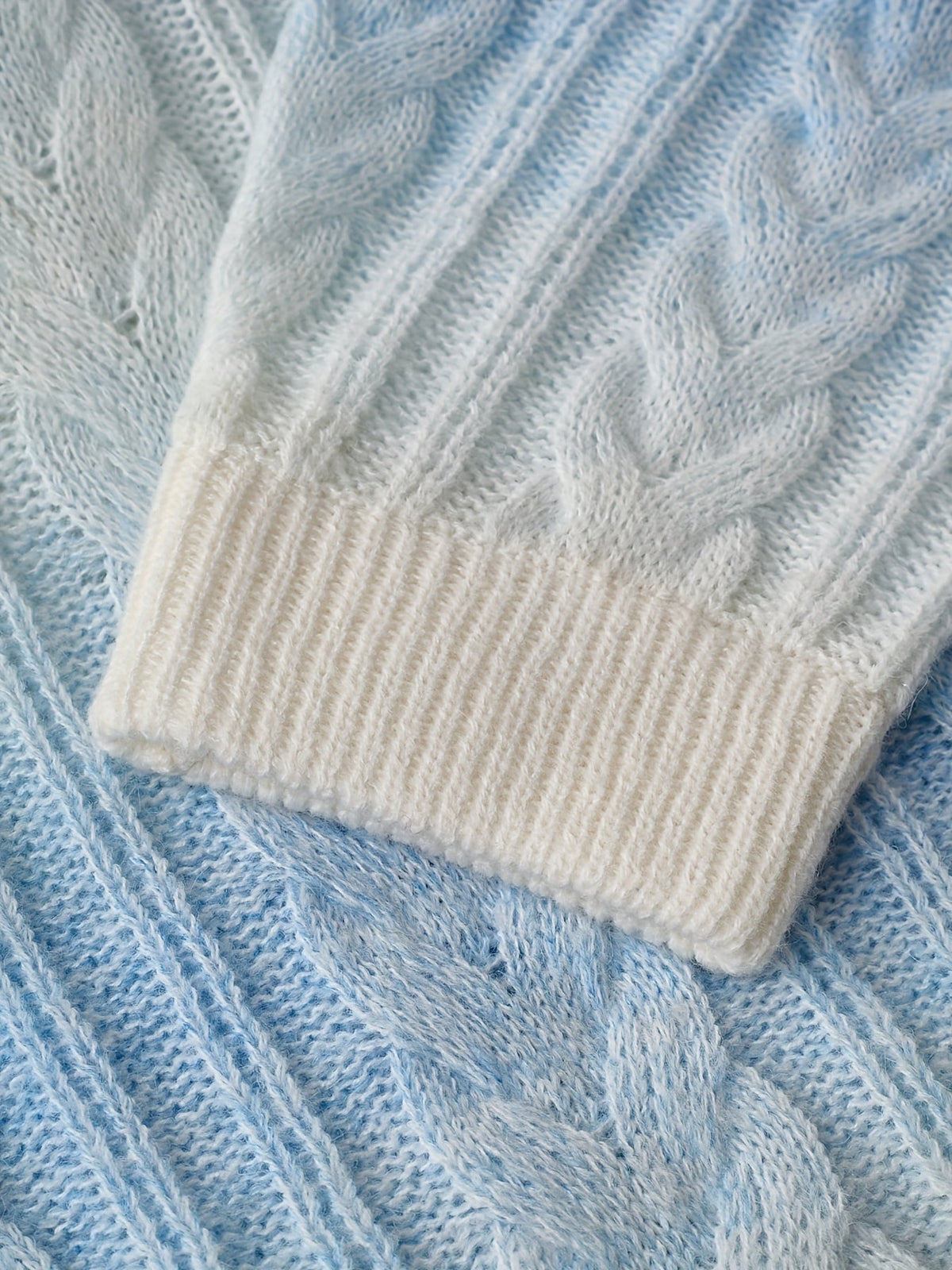 Damen Grobstrickpullover Hellblau Weiß Zopfmuster Rundhals Weicher Pullover