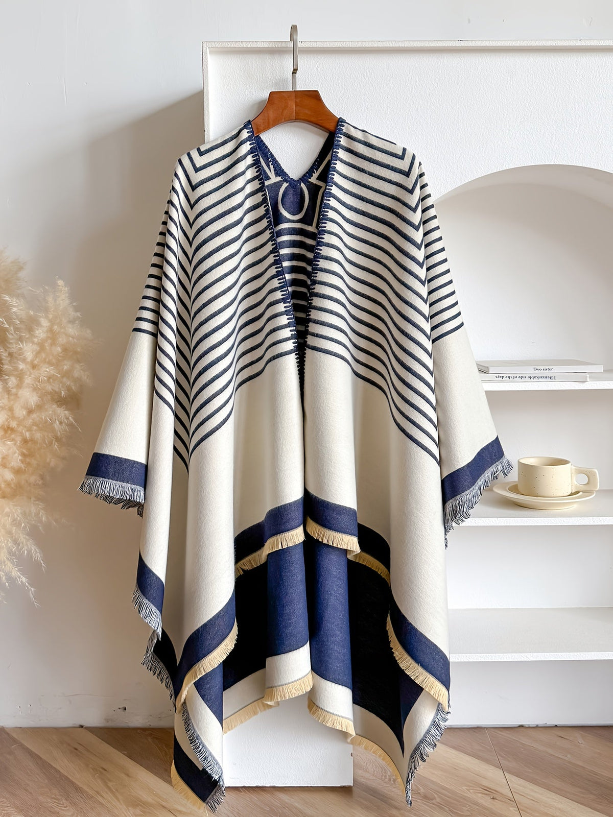 Damen Poncho Cape mit Streifenmuster – Eleganter Überwurf im klassischen Stil für vielseitige Outfits
