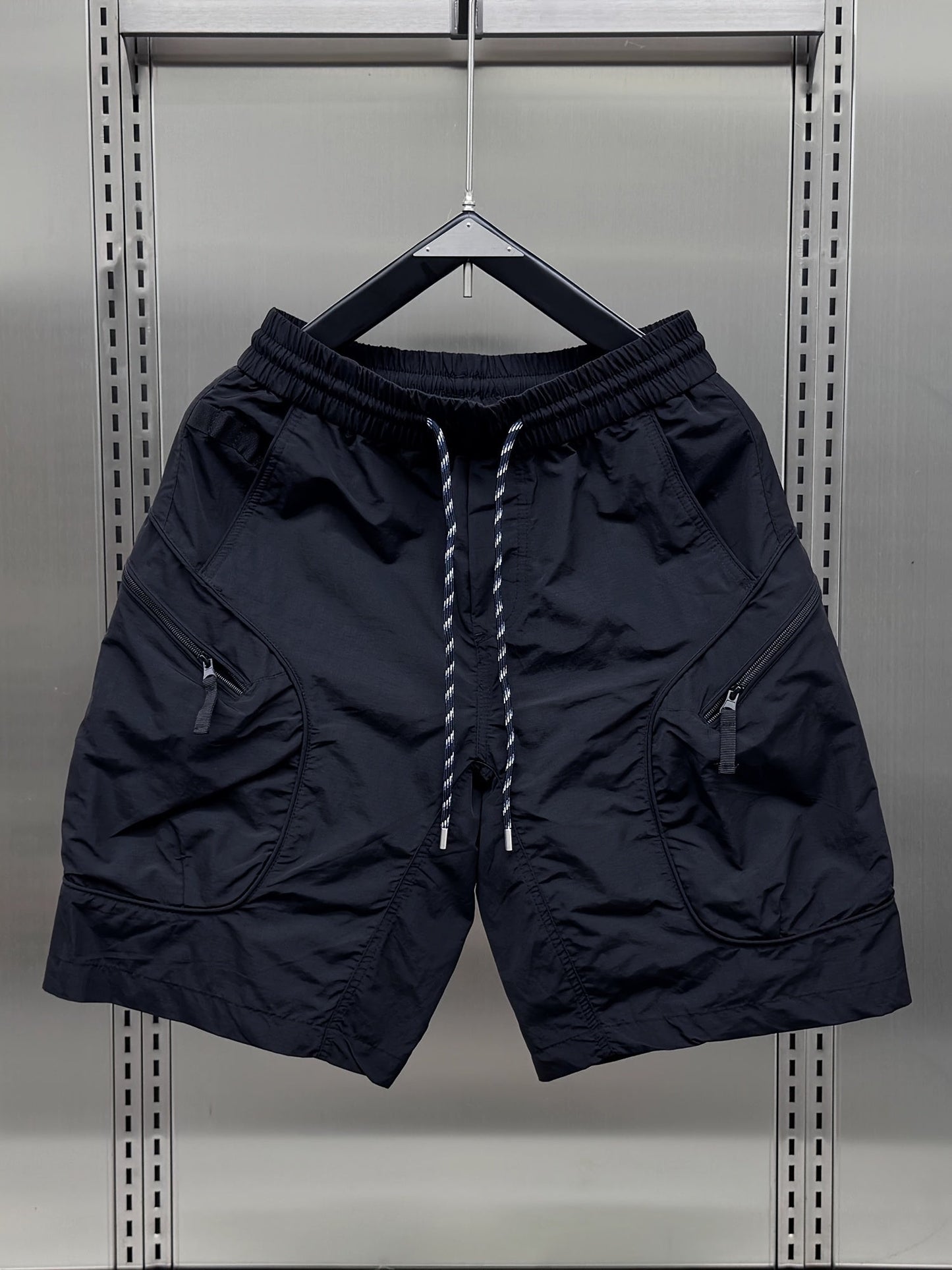 Herren Utility Cargo Shorts mit Reißverschlusstaschen – Urban Athleisure Style