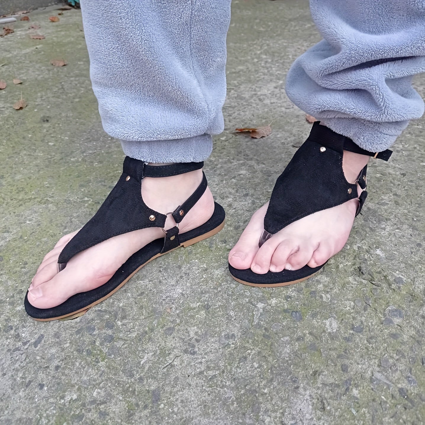 Damen Sandalen mit Zehentrenner und Schnallenverschluss – Elegante Sommerschuhe für Freizeit & Alltag