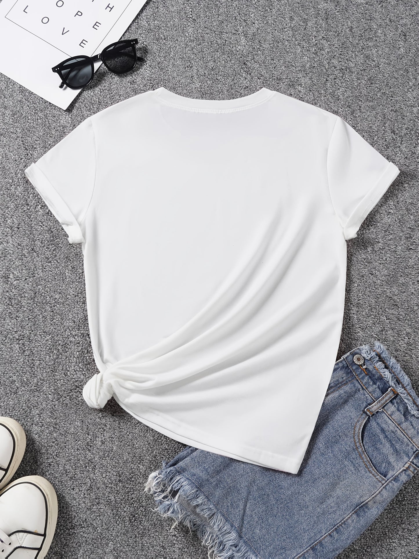 Damen T-Shirt mit Sonnenblume und Schmetterlingen – Casual Sommer Oberteil, Modisches Print-Shirt