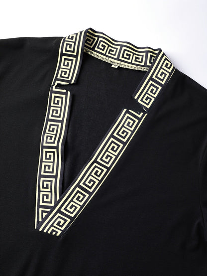 Herren Kurzarmshirt mit tiefem Ausschnitt und geometrischem Muster – Eleganter Freizeit- und Ausgehstil