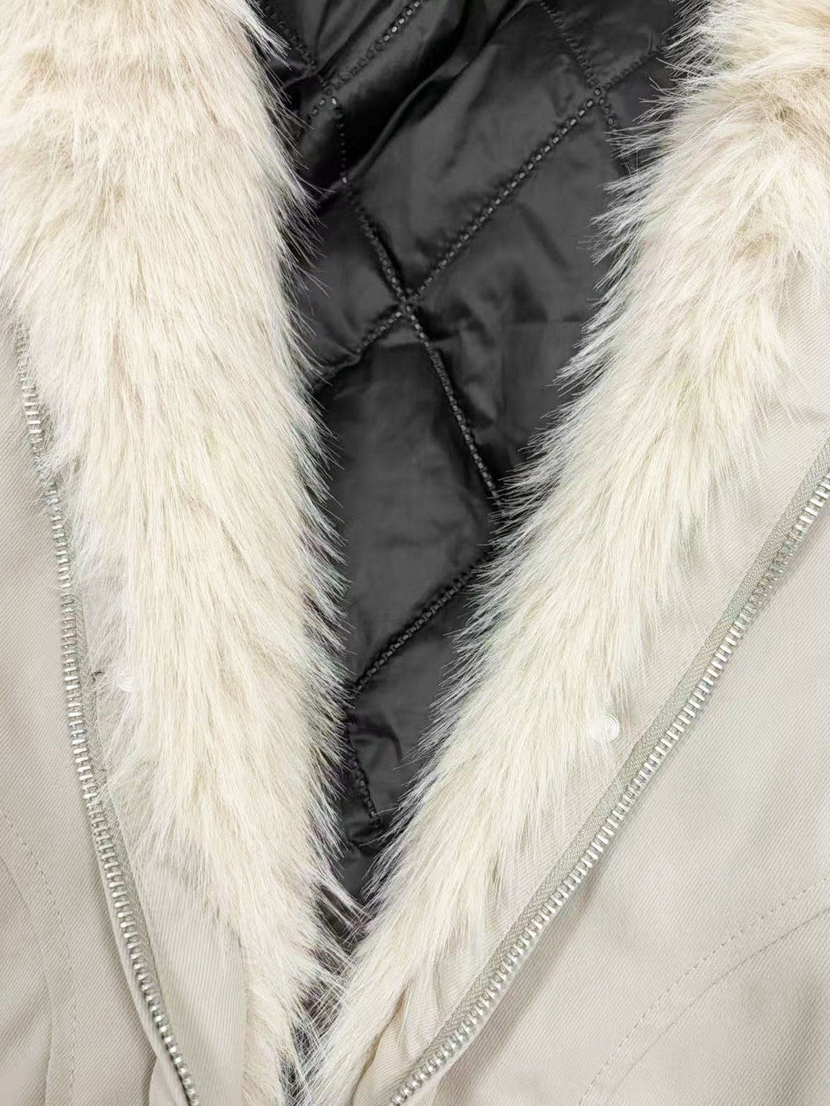 Herren Jacke mit Kapuze und Kunstpelzbesatz Grau