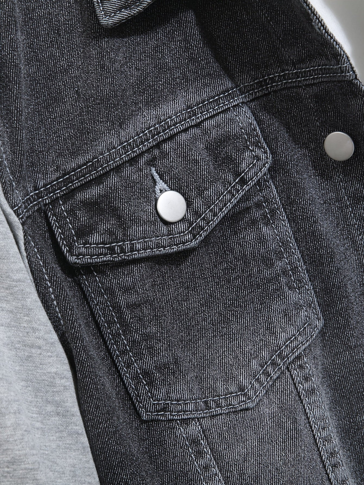 Herren Jeansjacke mit Kapuze Denim und Sweatstoff Ärmel Grau