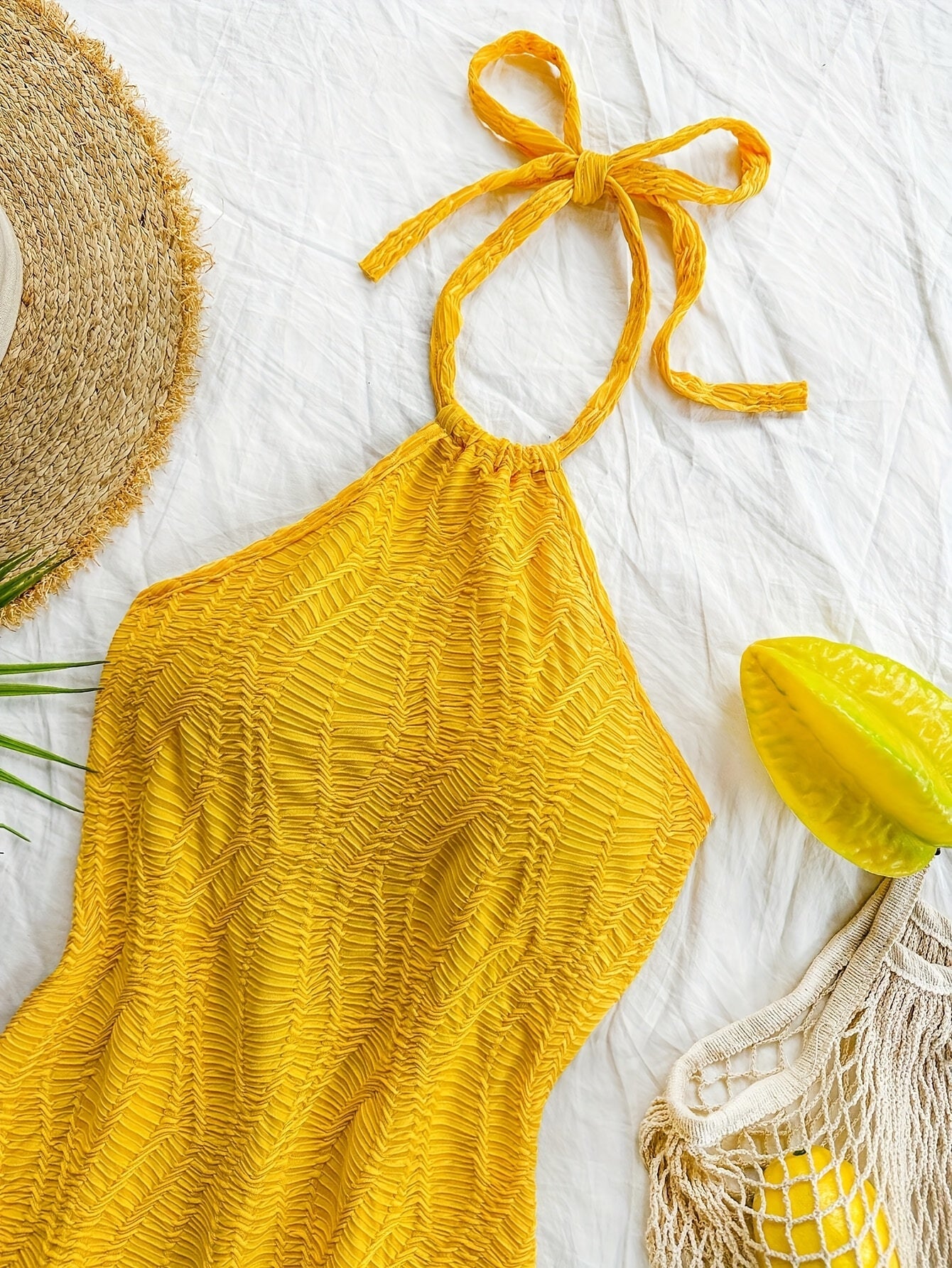 Damen Halterneck Minikleid mit Struktur – Verspielter Look für Urlaub & Freizeit