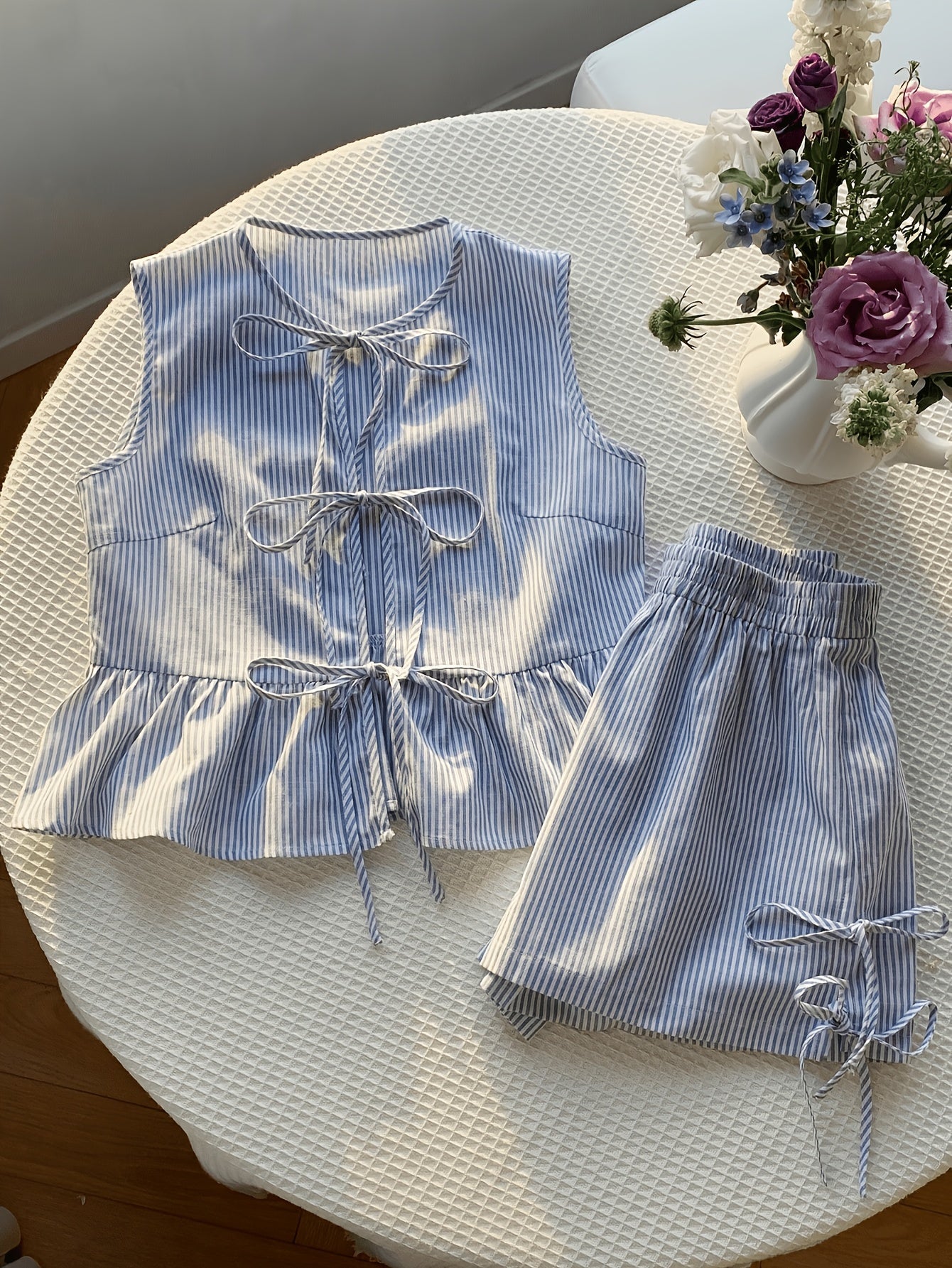 Damen Zweiteiler Set mit Schleifen und Streifen – Verspieltes Sommer Outfit