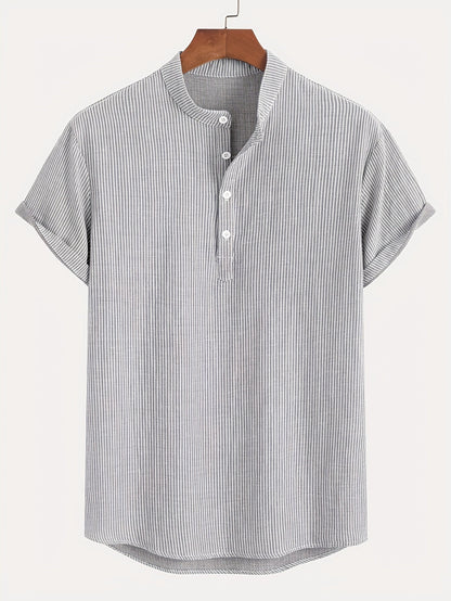 Herren Kurzarm-Henley mit Stehkragen und Streifen – Modernes Freizeitshirt für Alltag und Ausgehen