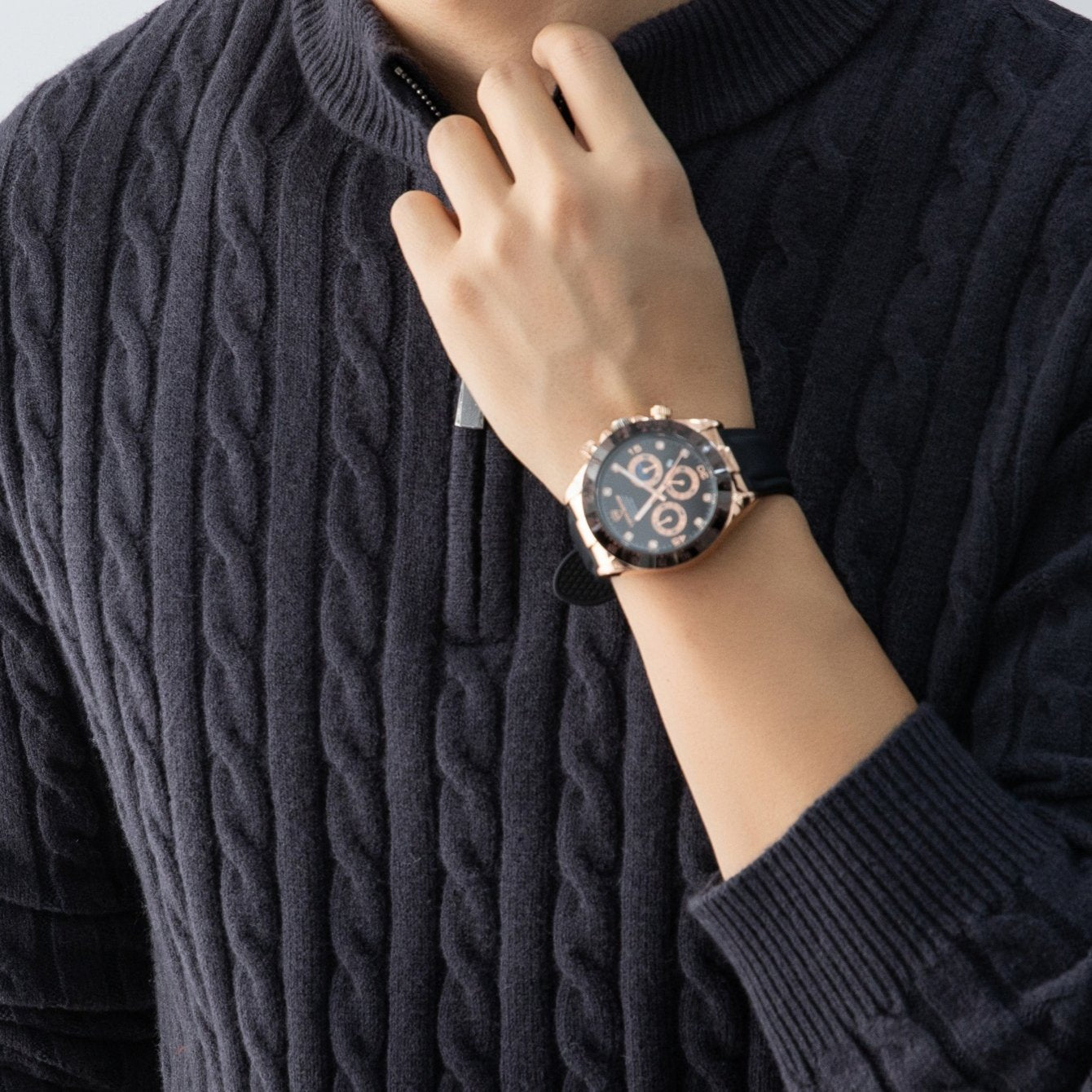Herren Strickpullover mit Zopfmuster und Stehkragen – Eleganter Casual Look für Herbst und Winter