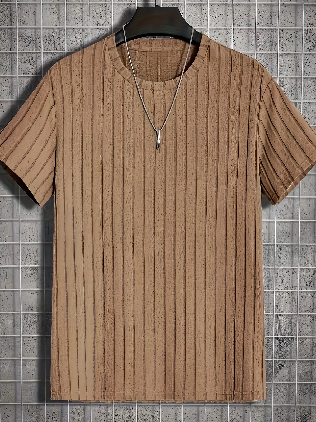 Herren T-Shirt mit vertikalem Strukturmuster – Modernes Freizeitshirt mit Rundhalsausschnitt