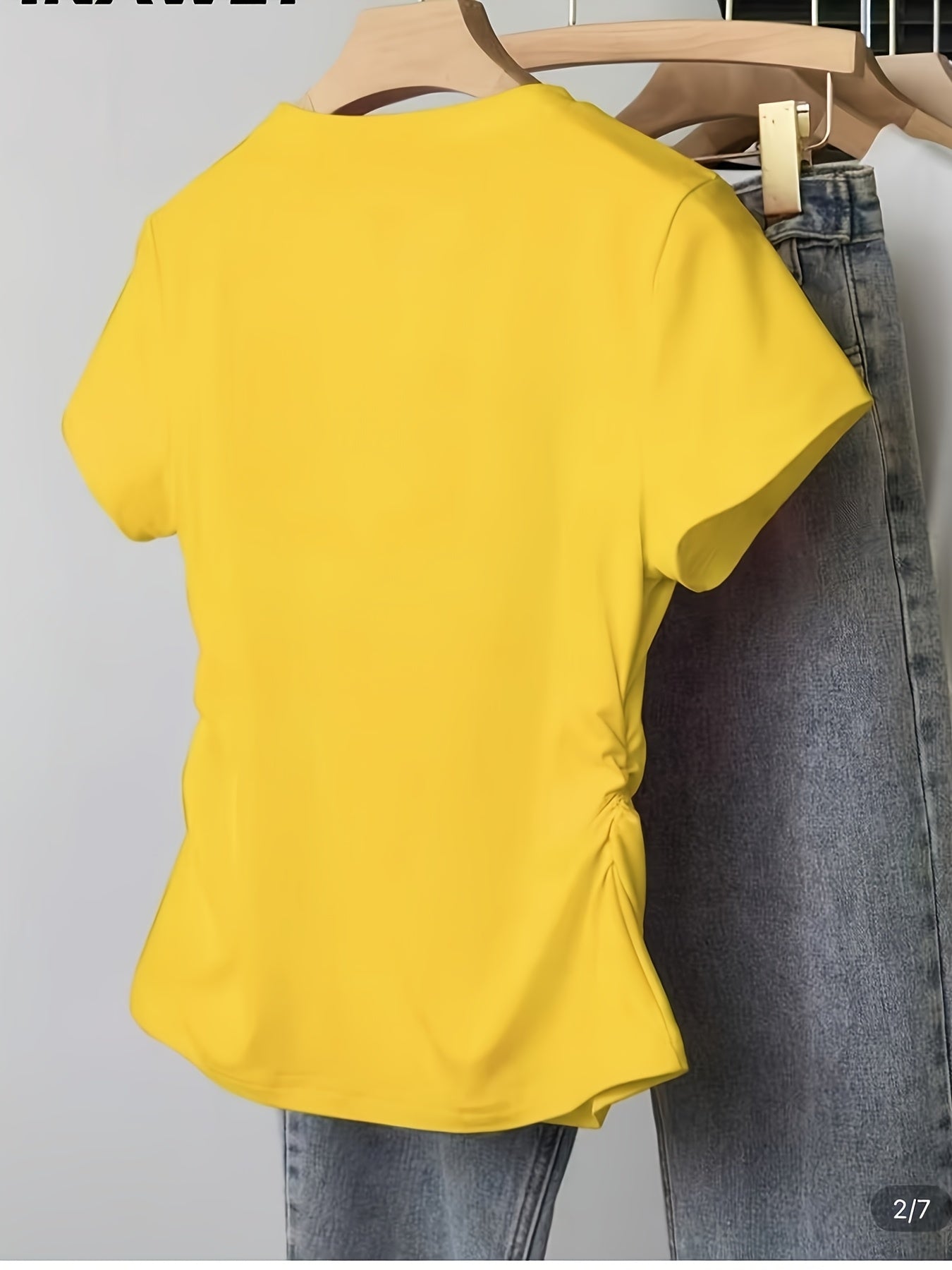 Damen T-Shirt mit Herz-Print und modernem, figurbetontem Schnitt – Alltagsmode mit Stil
