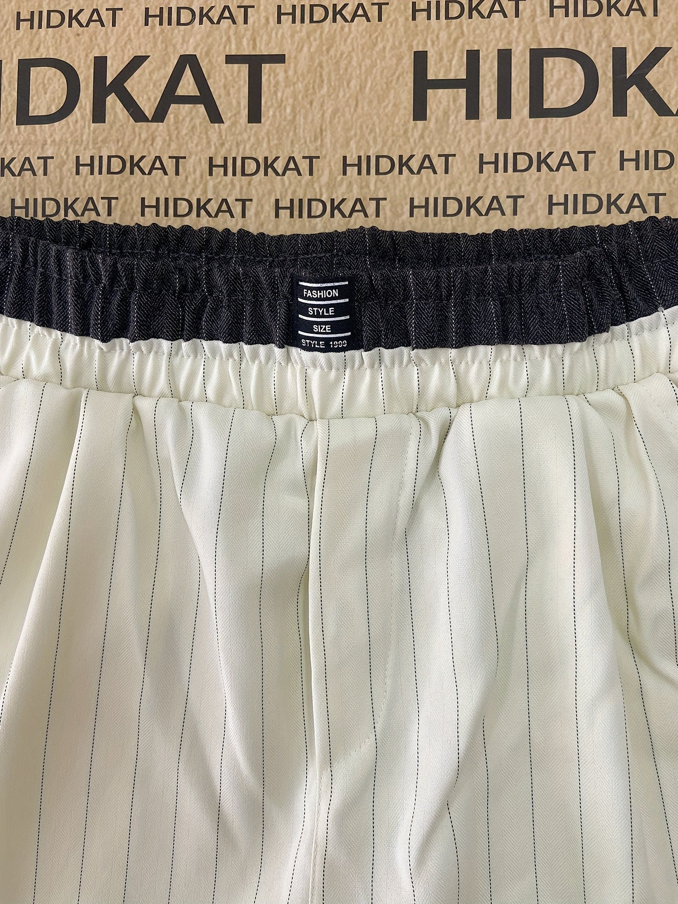 Herren Weite Lounge-Hose mit Nadelstreifen und Elastikbund – Moderner Relaxed Fit für Freizeit und Home Office