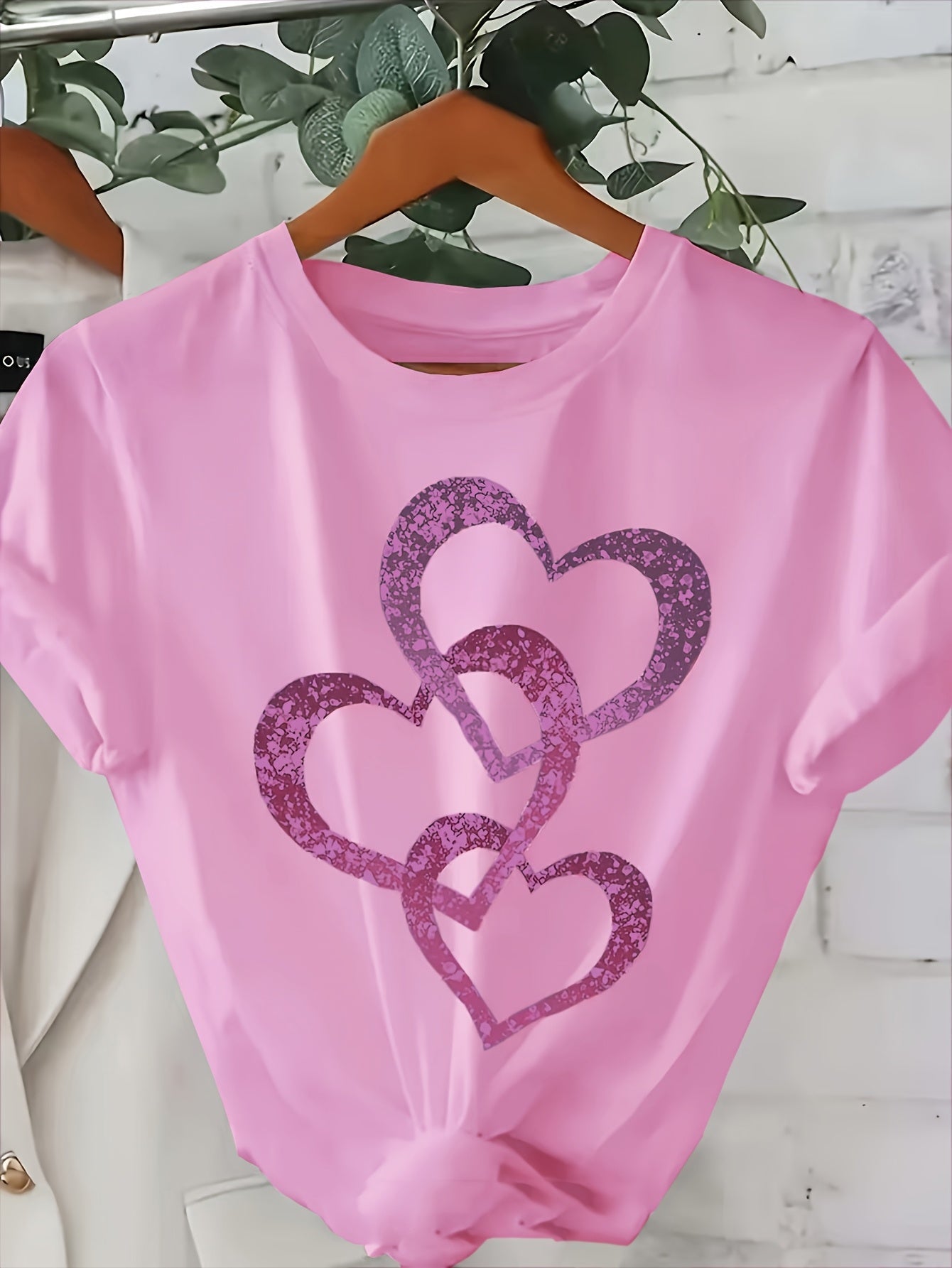 Damen T-Shirt mit Glitzer-Herzmotiv – Lockeres, modisches Freizeitshirt für Alltag & Sommer