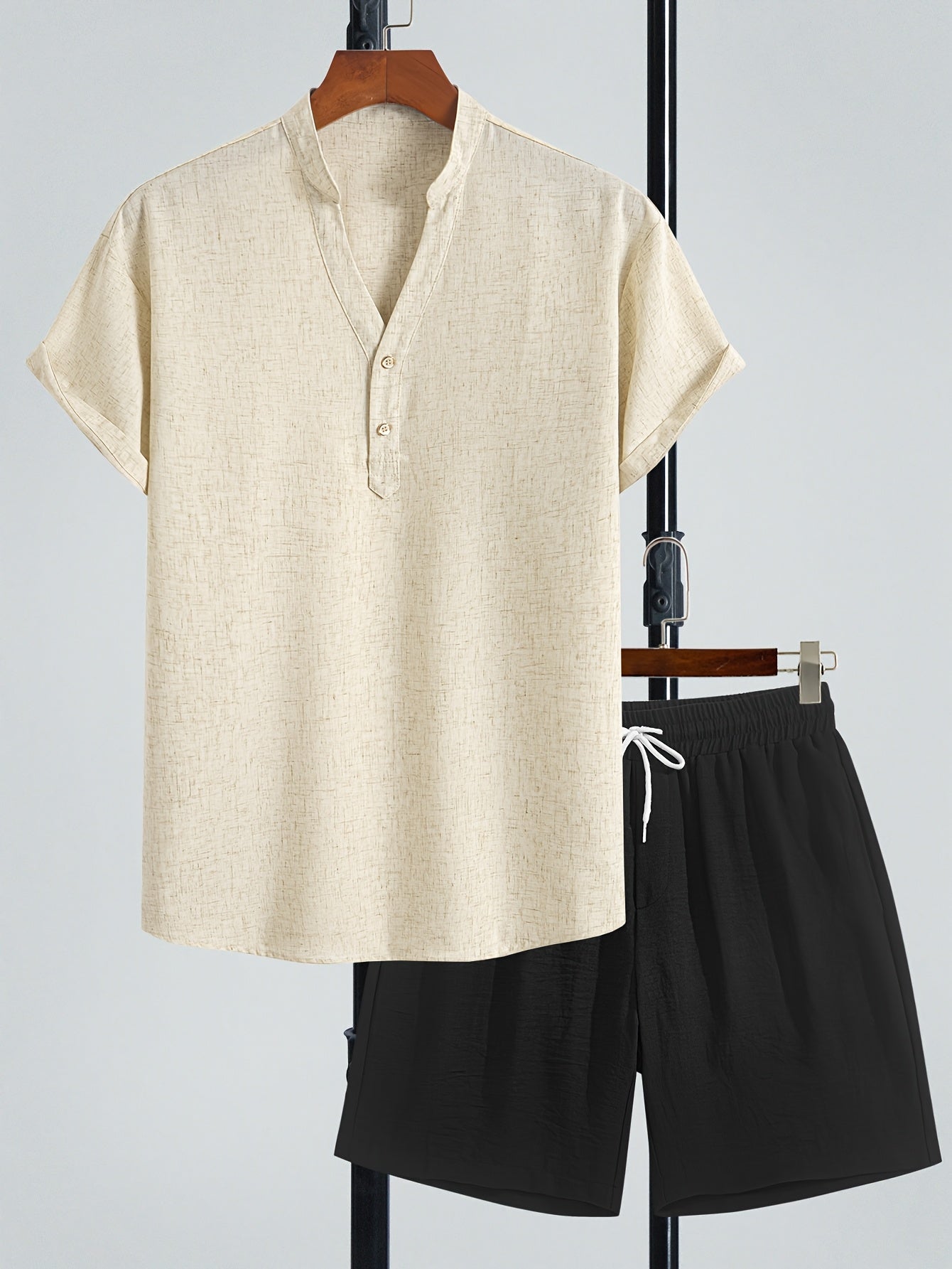 Herren Freizeit Set – Modernes Henley Shirt mit Shorts, Zweiteiliges Outfit für entspannte Anlässe