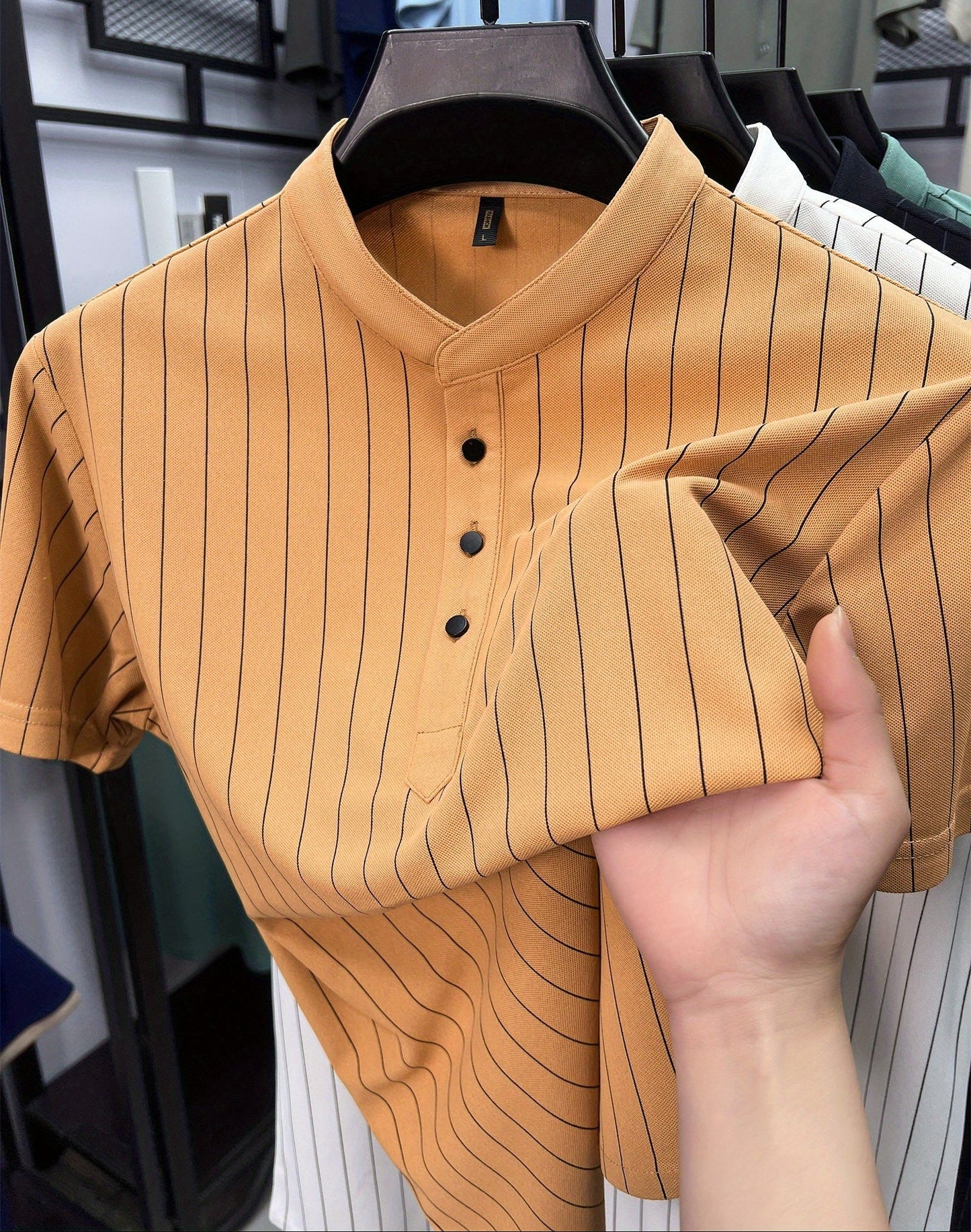 Herren Kurzarm-Hemd mit Stehkragen und Nadelstreifen – Modernes Freizeit- und Business-Outfit