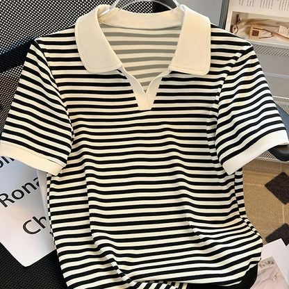 Damen Polo Shirt mit Streifenmuster und V-Ausschnitt – Eleganter Freizeit-Look