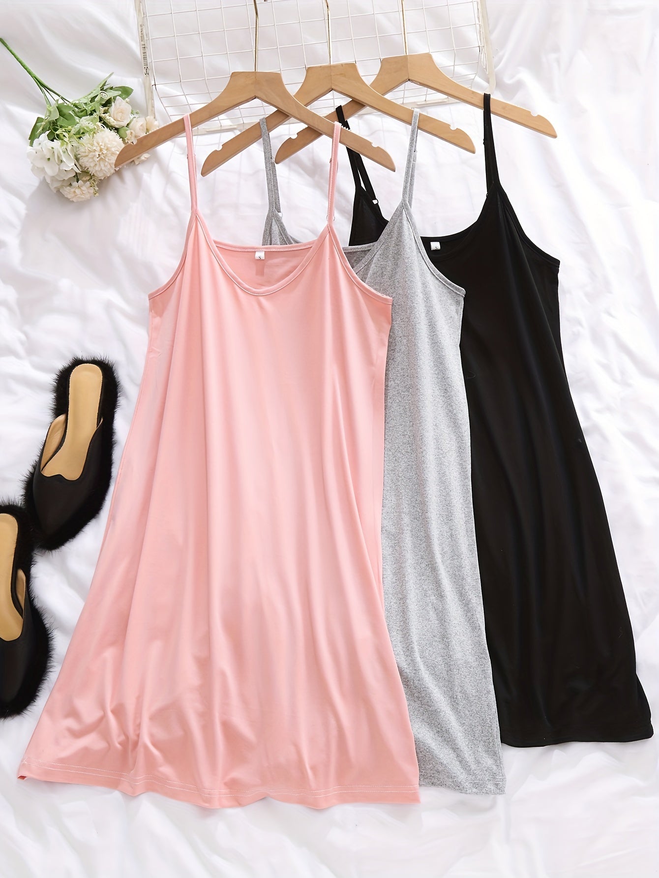Damen Nachthemd – Elegantes Spaghettiträger Slipdress für gemütliche Nächte und entspannte Tage