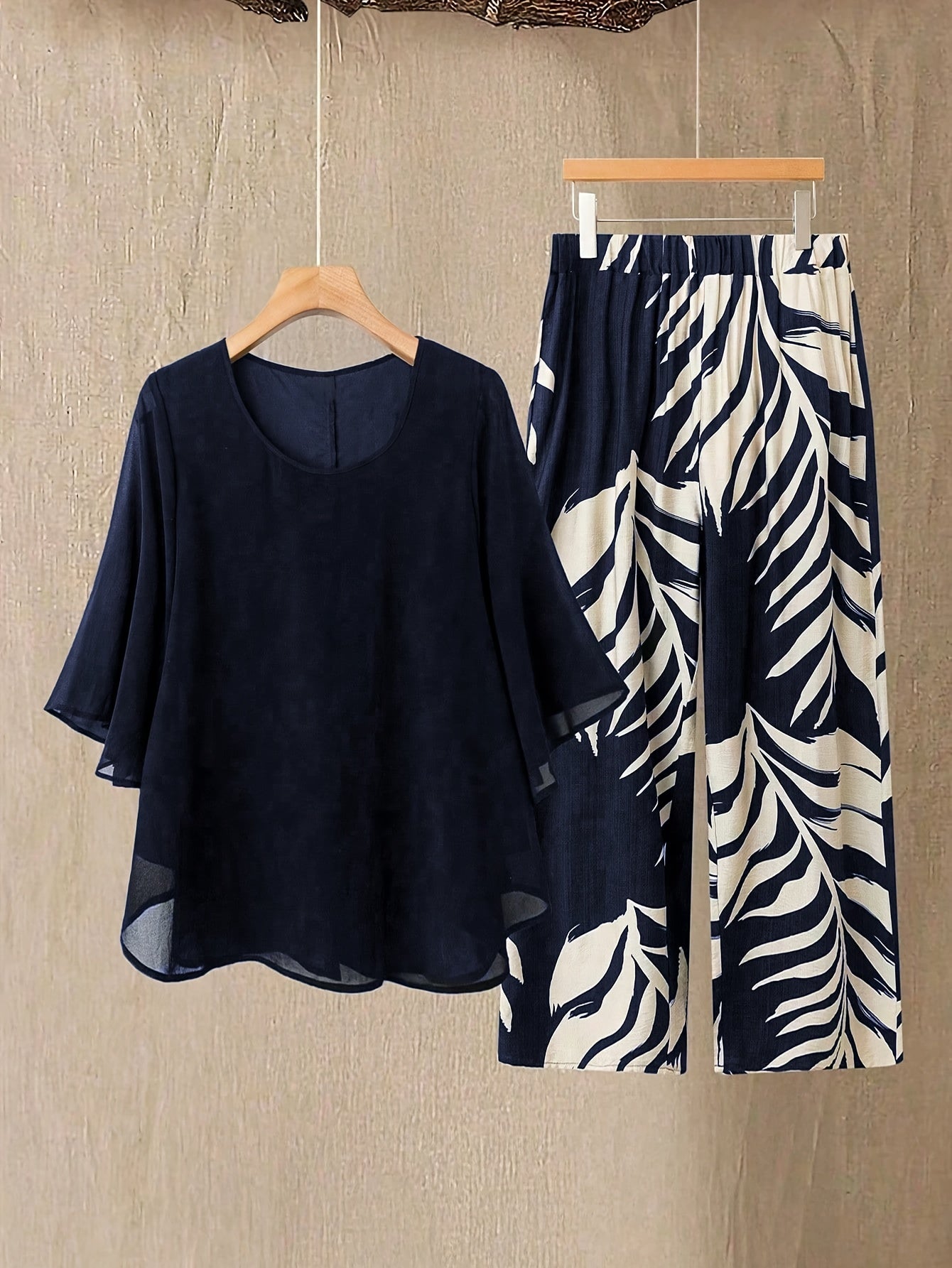 Damen Zweiteiler Set Elegant – Weite Bluse mit Rundhalsausschnitt und Tropenprint Hose, Perfekt für Urlaub und Sommer