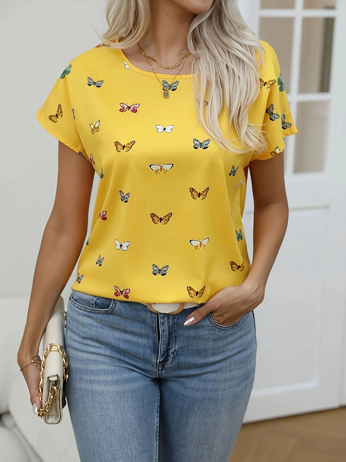 Damen Sommer T-Shirt mit Schmetterlingsmuster – Modisches Freizeitshirt für Alltag und Büro