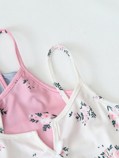 Damen Pyjama Set mit Blumenmuster – 3-teiliges Sommer Schlafanzug Set mit Shorts und Träger-Top, für entspannte Nächte