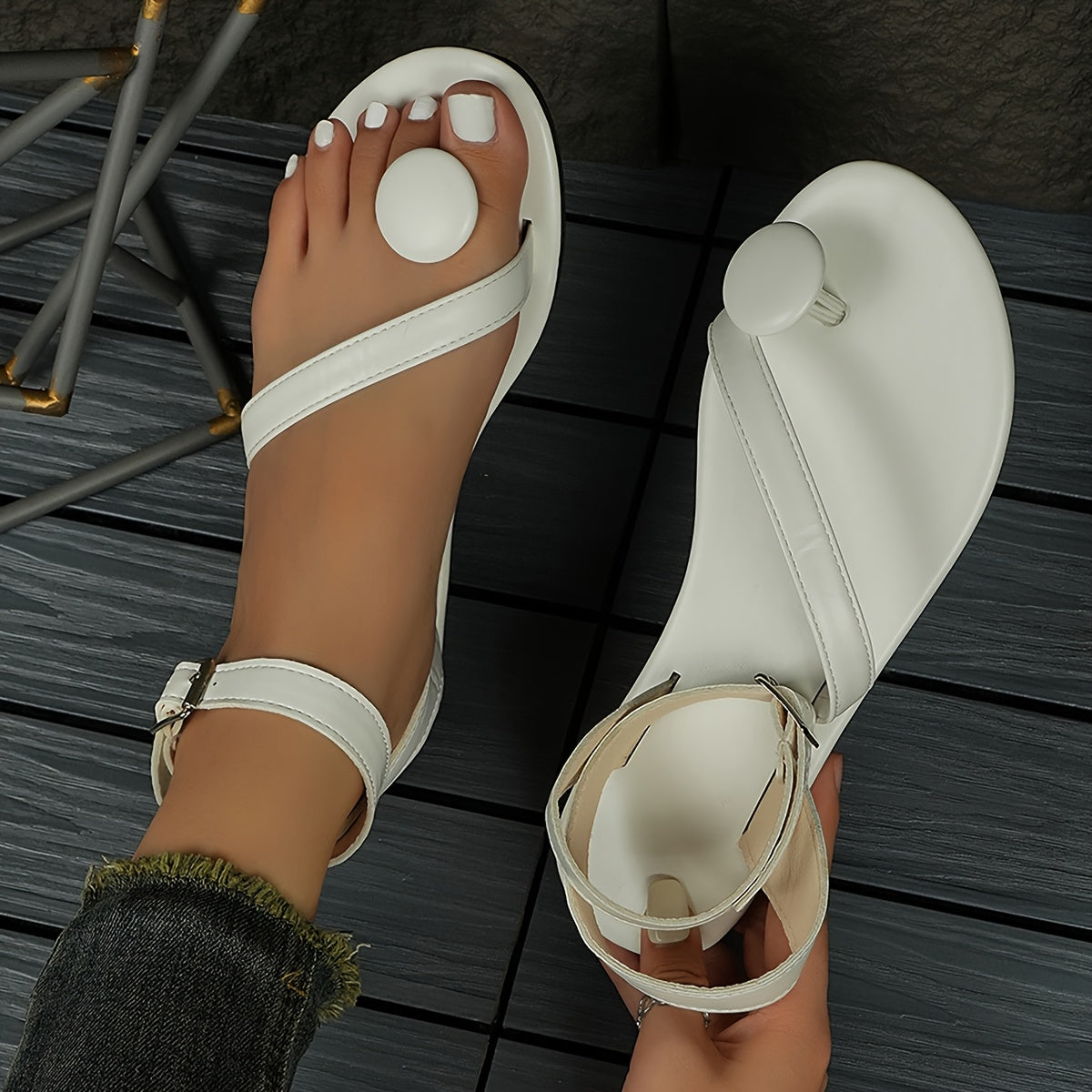 Damen Zehentrenner-Sandalen mit modernem Design und auffälligem Detail – Elegante Sommerschuhe für Alltag und Freizeit