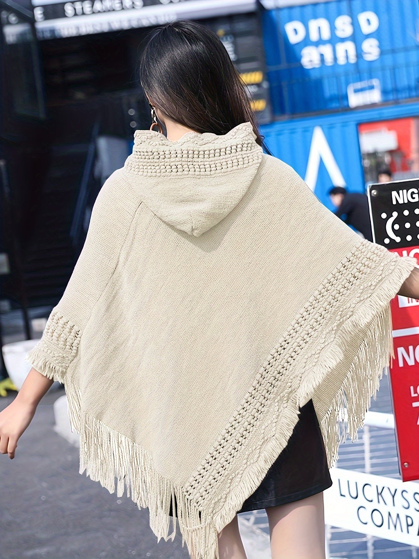 Damen Strick-Poncho mit Kapuze und Fransen