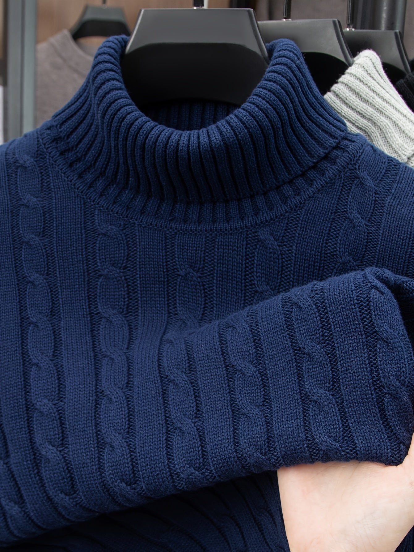 Herren Strickpullover mit Zopfmuster – Rollkragen, stilvoll & bequem, ideal für Freizeit und Alltag