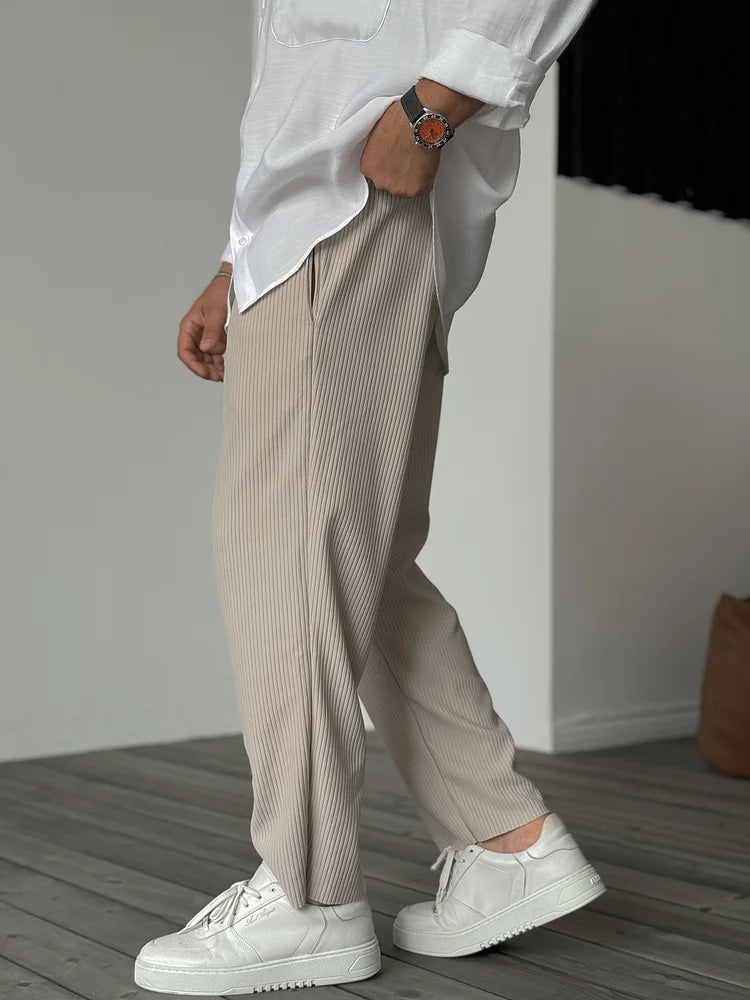 Herren Elegante Relaxed Fit Freizeithose für Alltag und Business – Moderner Old Money Stil