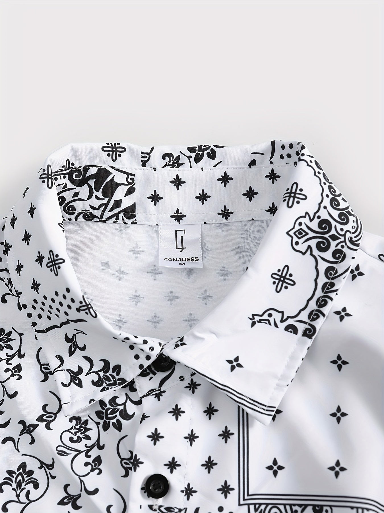 Herren Kurzarm Freizeit Set mit Bandana-Print – Hemd und Shorts, Sommer Outfit, Lässige Mode
