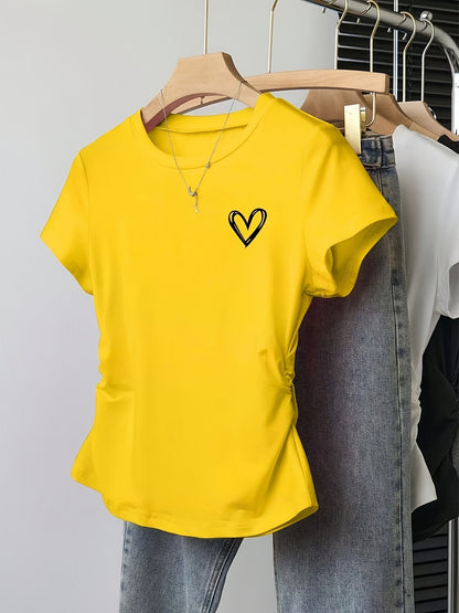 Damen T-Shirt mit Herz-Print und modernem, figurbetontem Schnitt – Alltagsmode mit Stil
