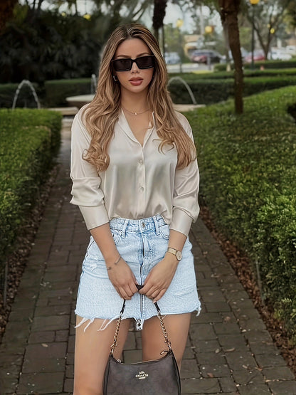 Damen Eleganter Streetstyle Jeansrock mit Satinbluse – Perfekt für Alltag & Freizeit