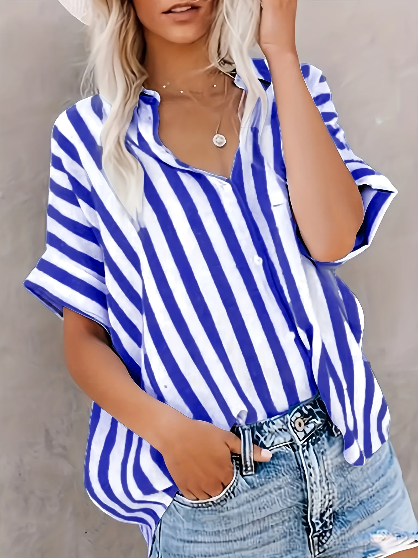Damen Sommerbluse im Streifen-Look – Lässige Hemdbluse für Freizeit und Urlaub