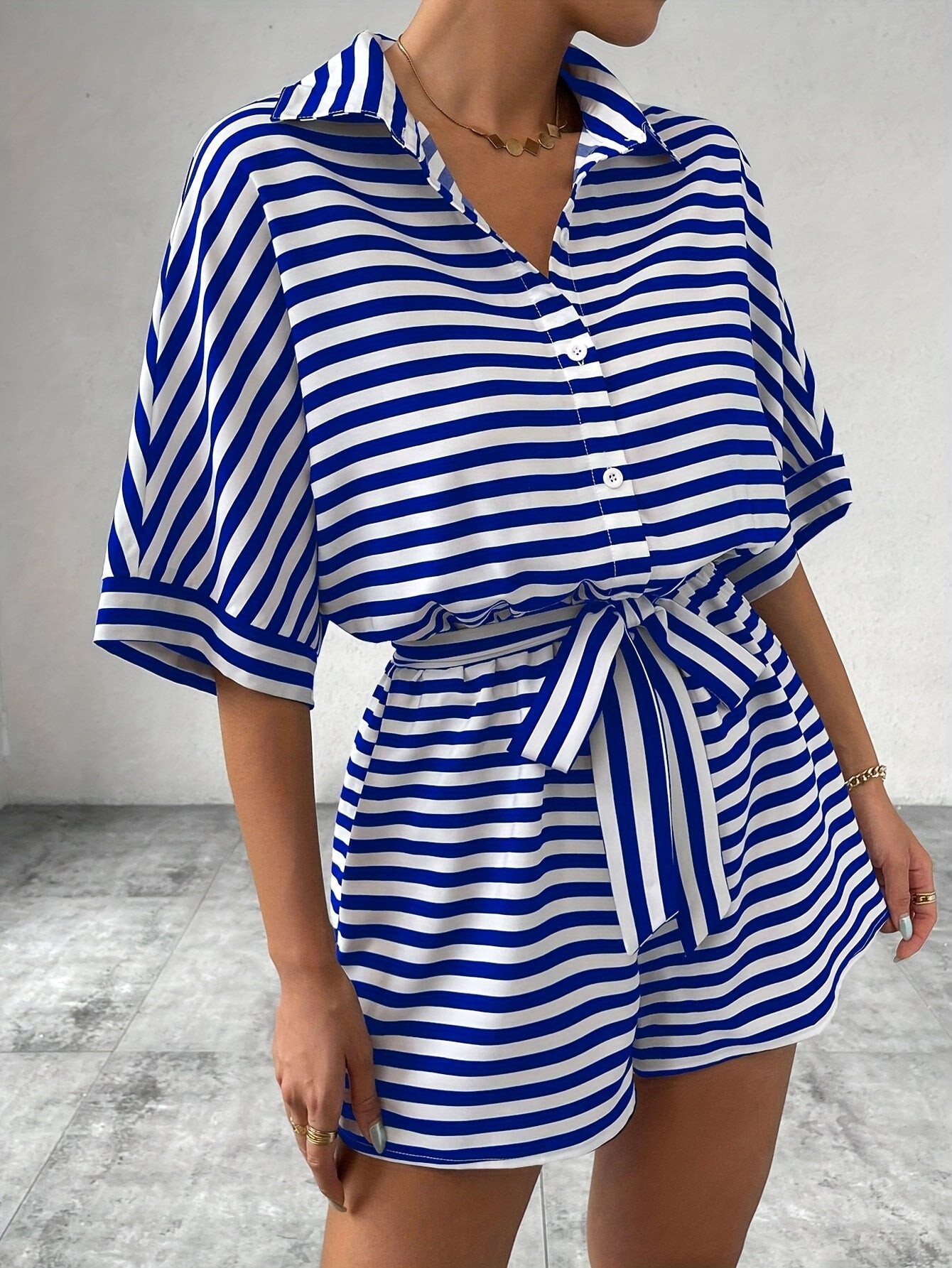 Damen Sommer Streifen Overall – Modischer Freizeit Jumpsuit mit Gürtel