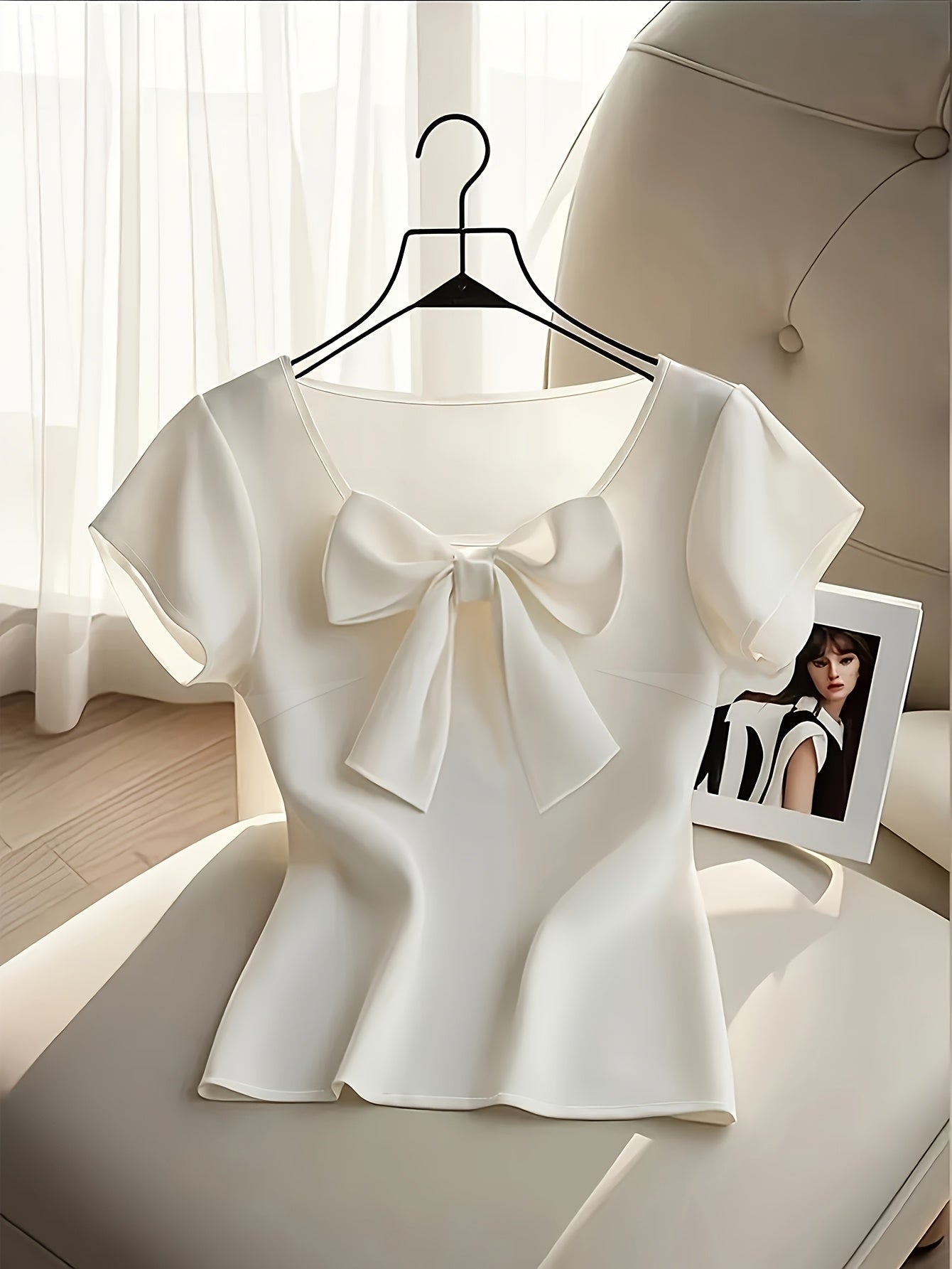 Damen Bluse mit Schleife und kurzen Ärmeln – Elegante feminine Mode für Büro und Freizeit