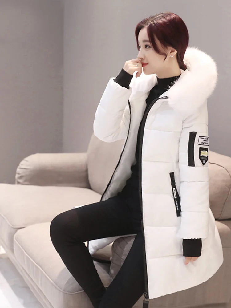 Damen Winter Steppmantel mit Kapuze und modischem Patch-Design – Warme Outdoorjacke für Alltag & Freizeit