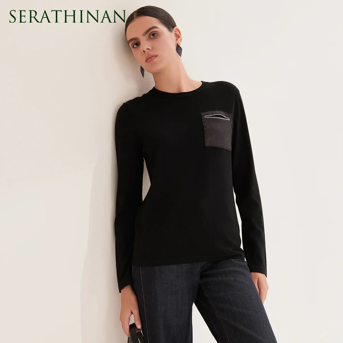 Damen Langarmshirt Rundhals mit Brusttasche Schwarz