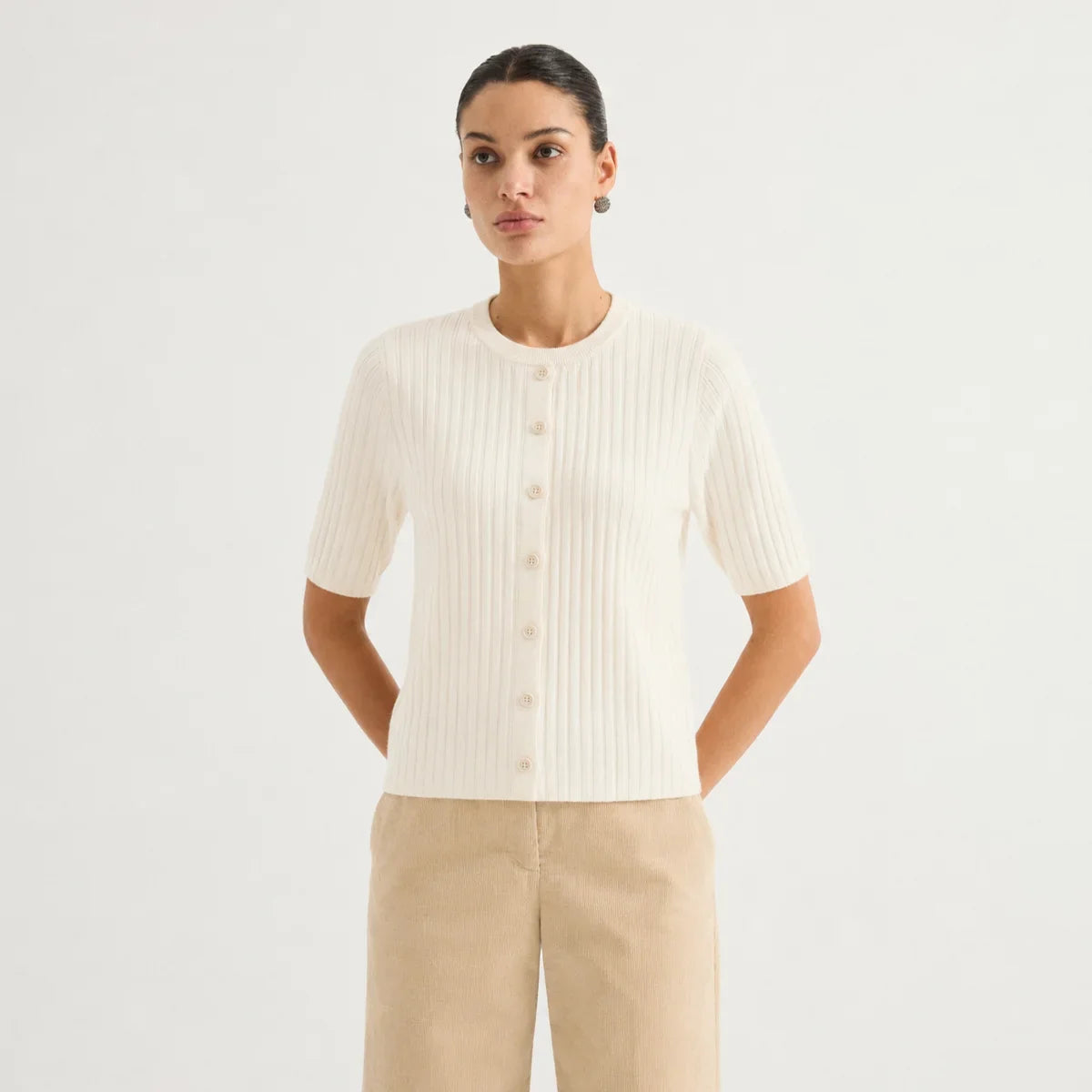 Damen Kurzarm Strickjacke Gerippt mit Knöpfen