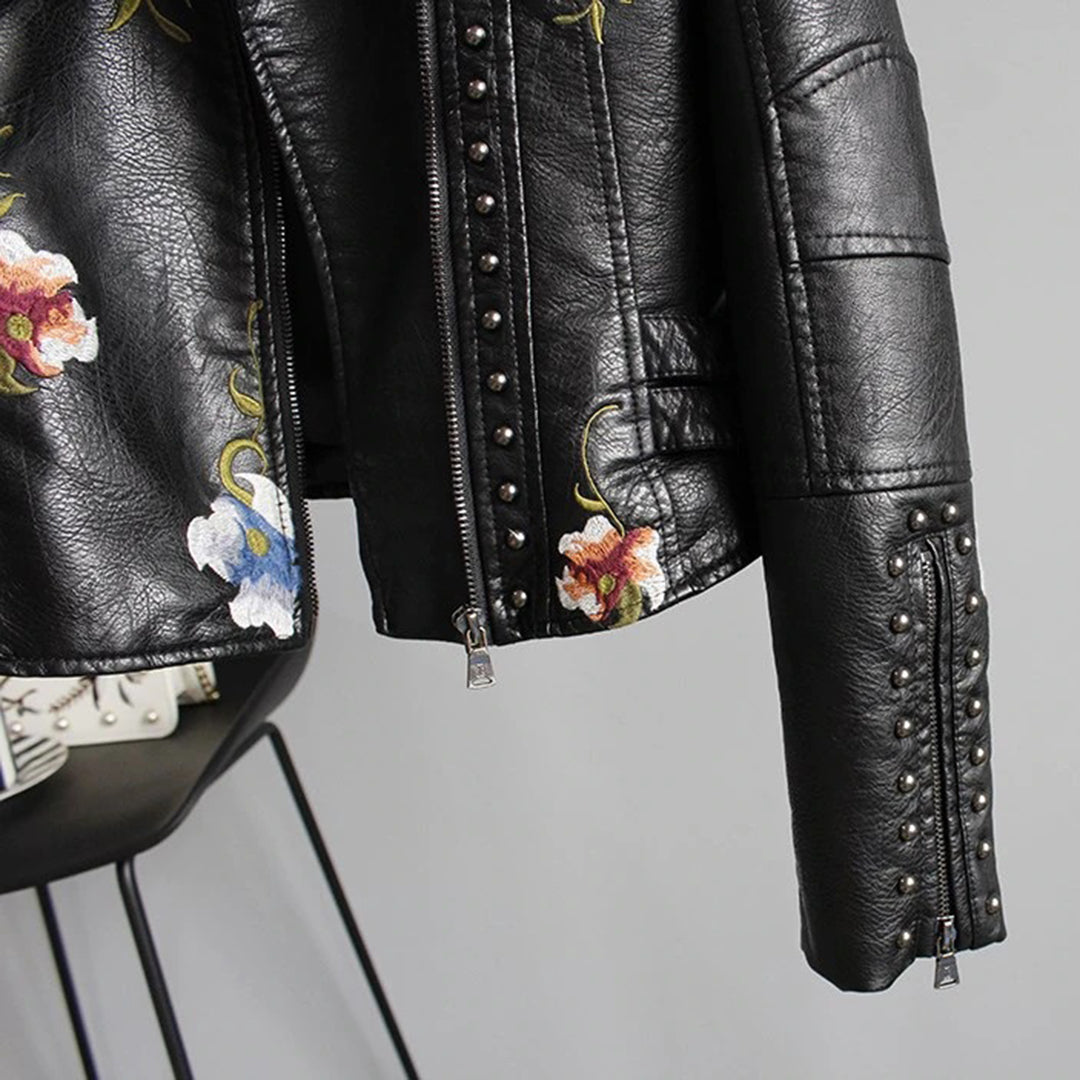Damen Bikerjacke mit floraler Stickerei – Modisches Statement für Alltag und Abend